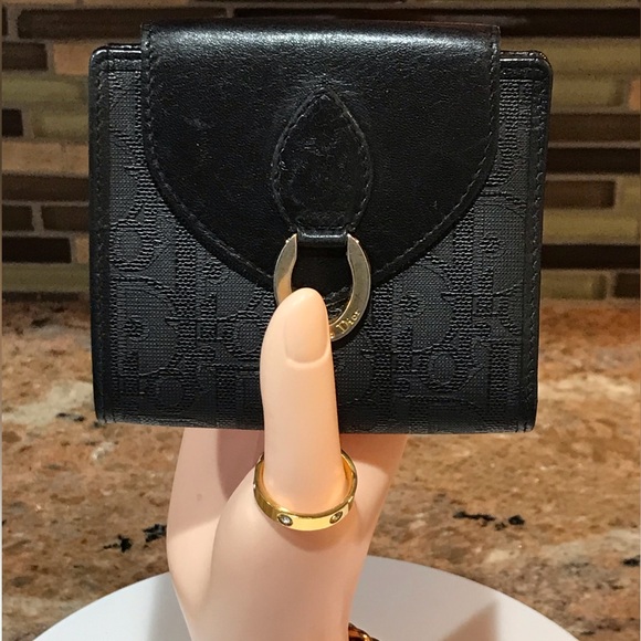 ‼️SOLD‼️DIOR Signature Compact Wallet 😍❤️‍🔥💛 - Picture 3 of 17
